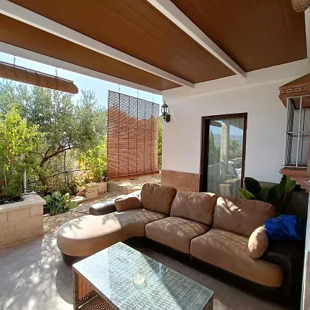 Casa Oasis アパート アロラ